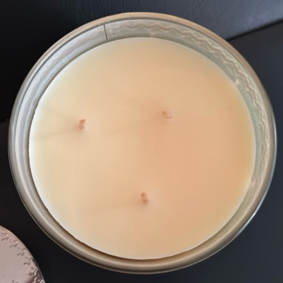 Bath & Body Works PEPPERMINT BROWNIE 3 Wick Candle & Wallflower Plug Set RARE - Picture 2 of 3